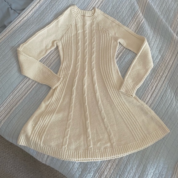 NWOT!! Hollister Mini Dress Sweater size S - Picture 2 of 10